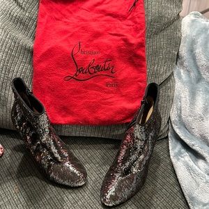 They are shiny, but you can make them shine brighter✨✨✨